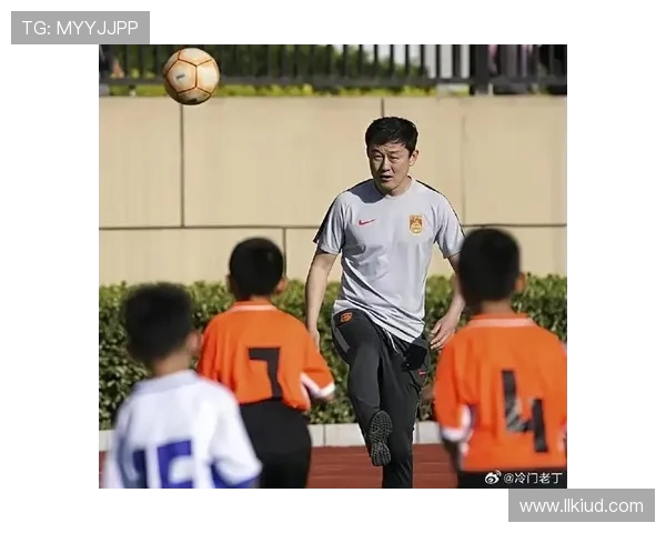 孙继海真的不关心苏超?“零关注” 背后的足球观之争 孙继海真的不关心苏超?“零关注” 背后的足球观之争